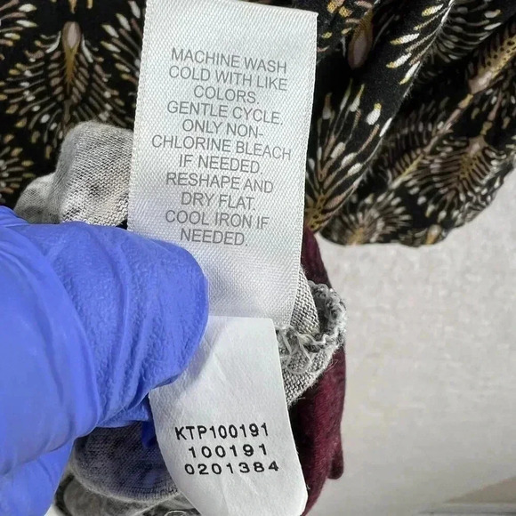 J Jill Womens L 3/4 Sleeve Tunic Top Geometric Peacock Print Henley Style Tunic - Picture 11 of 14